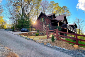 Lake Blue Ridge Mountain View Retreat w/ hot tub!